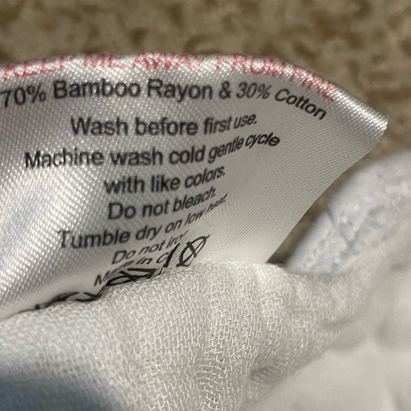 Little Hometown California Burp cloth / Bib - Picture 5 of 6